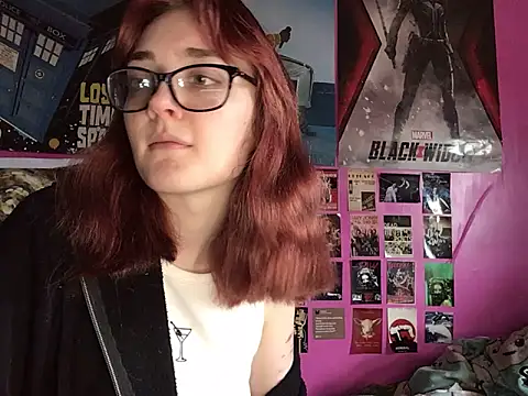 Snapshot of ivysplayhouse chatting on October 10, 2025, 11:31 am ivysplayhouse online show from October 10, 2025, 11:31 am