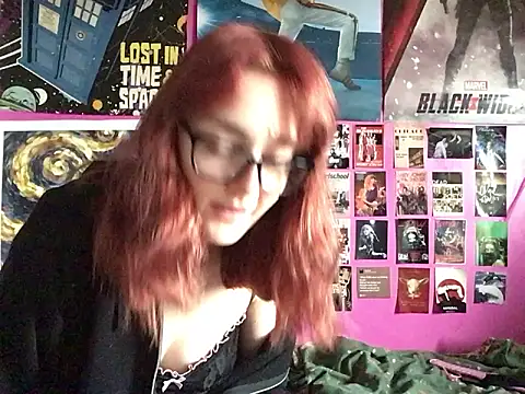 Snapshot of ivysplayhouse chatting on October 12, 2025, 1:21 pm ivysplayhouse online show from October 12, 2025, 1:21 pm