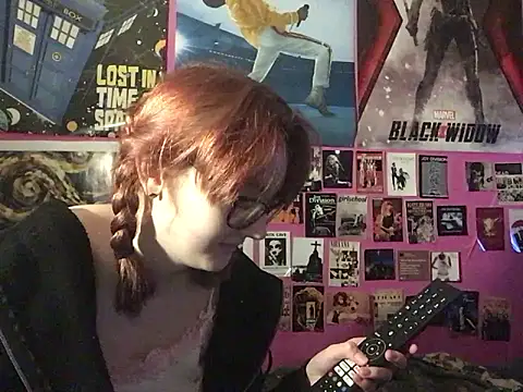 Snapshot of ivysplayhouse chatting on November 1, 2025, 5:48 pm ivysplayhouse online show from November 1, 2025, 5:48 pm