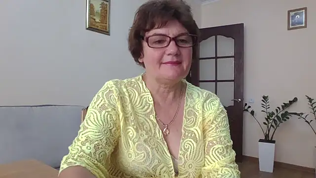 Snapshot of Galina56301 chatting on September 13, 2025, 12:38 pm Galina56301 online show from September 13, 2025, 12:38 pm