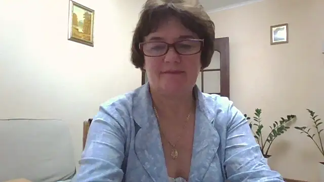 Snapshot of Galina56301 chatting on September 25, 2025, 7:17 pm Galina56301 online show from September 25, 2025, 7:17 pm