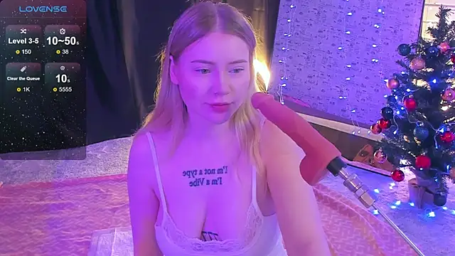 Lillie Berry online show from December 23, 2025, 4:54 am