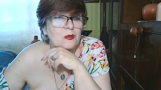 Snapshot of VeronicaGold511 chatting on September 25, 2025, 6:50 am VeronicaGold511 online show from September 25, 2025, 6:50 am