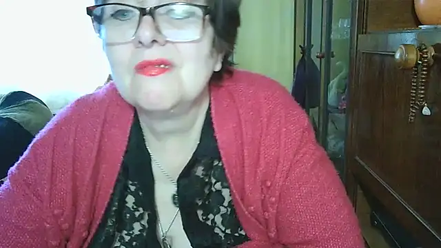 Snapshot of VeronicaGold511 chatting on April 23, 2026, 6:47 am VeronicaGold511 online show from April 23, 2026, 6:47 am