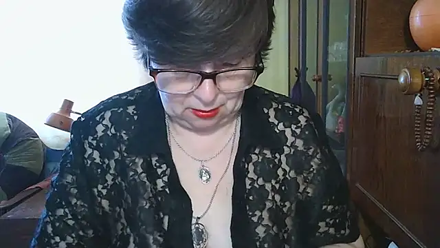 Snapshot of VeronicaGold511 chatting on May 27, 2026, 6:54 am VeronicaGold511 online show from May 27, 2026, 6:54 am