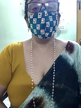 sweet-lotus online show from October 6, 2025, 1:41 pm