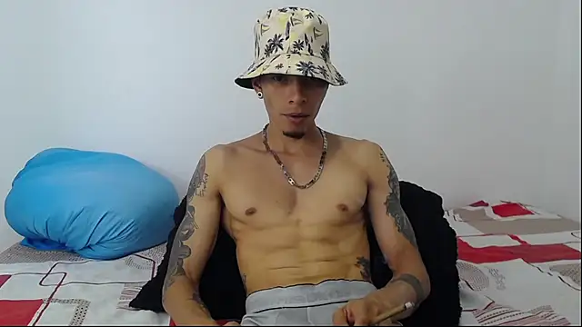 Snapshot of Daniel_laverde chatting on September 16, 2025, 7:15 pm Daniel laverde online show from September 16, 2025, 7:15 pm