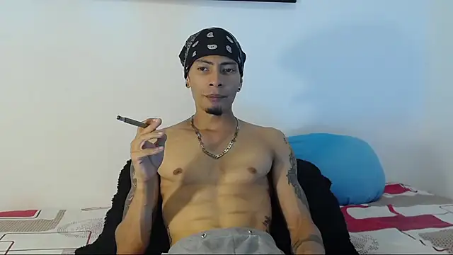 Snapshot of Daniel_laverde chatting on September 17, 2025, 6:53 pm Daniel laverde online show from September 17, 2025, 6:53 pm