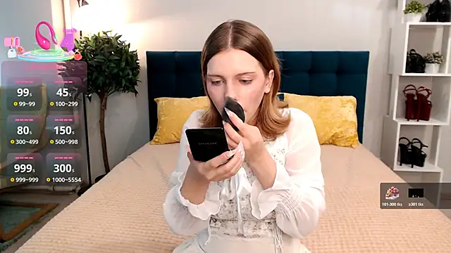 Snapshot of Enrujuvu_Vanpaia chatting on October 17, 2025, 7:00 am Enrujuvu Vanpaia online show from October 17, 2025, 7:00 am