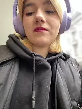 Snapshot of Cherry___Blossom chatting on October 10, 2025, 11:20 am Cherry Blossom online show from October 10, 2025, 11:20 am