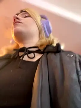 Snapshot of Cherry___Blossom chatting on October 12, 2025, 9:08 am Cherry Blossom online show from October 12, 2025, 9:08 am