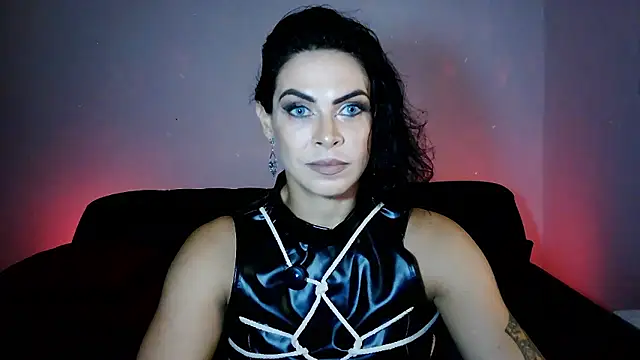 Snapshot of Veronnaink chatting on May 7, 2026, 4:23 pm Veronnaink online show from May 7, 2026, 4:23 pm