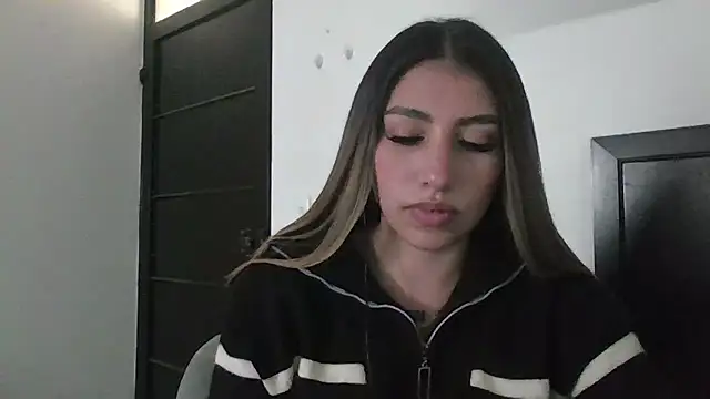 AriaBliss- online show from June 17, 2026, 7:26 pm