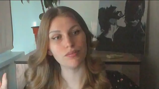 Snapshot of JuliaMuuun chatting on March 18, 2026, 9:18 pm JuliaMuuun online show from March 18, 2026, 9:18 pm