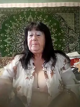 CrystalLime6411 online show from October 3, 2025, 5:48 am