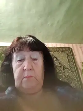 CrystalLime6411 online show from October 25, 2025, 9:39 am