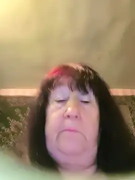 CrystalLime6411 online show from March 15, 2026, 3:56 am