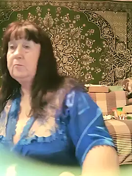 CrystalLime6411 online show from April 16, 2026, 5:25 pm