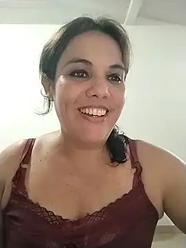 Bellapotencia1985 online show from March 15, 2026, 9:48 am