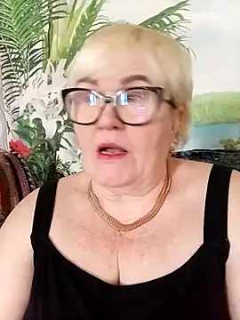 VioletSweet5566 online show from April 5, 2026, 7:16 am