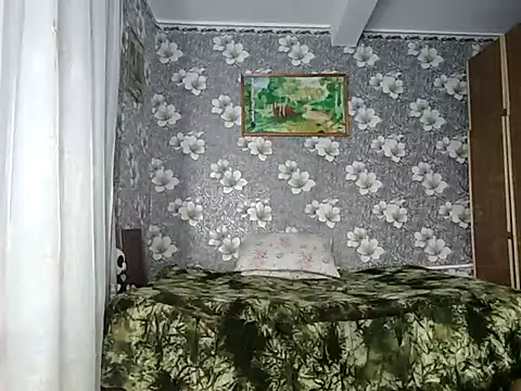 AliceGold5231 online show from October 4, 2025, 7:12 pm