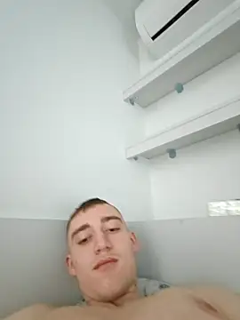 Snapshot of ASL70 chatting on October 28, 2025, 1:03 pm ASL70 online show from October 28, 2025, 1:03 pm