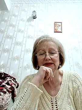 AlikaSwan5821 online show from December 15, 2025, 8:13 pm