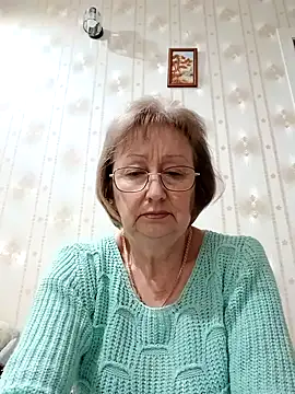 AlikaSwan5821 online show from February 8, 2026, 2:42 pm