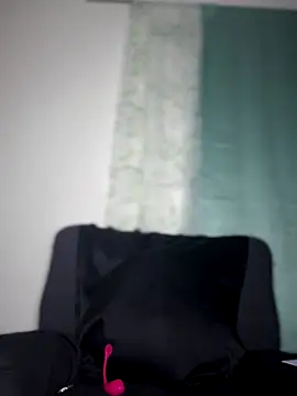  foreigntitts online show from October 27, 2025, 6:50 am