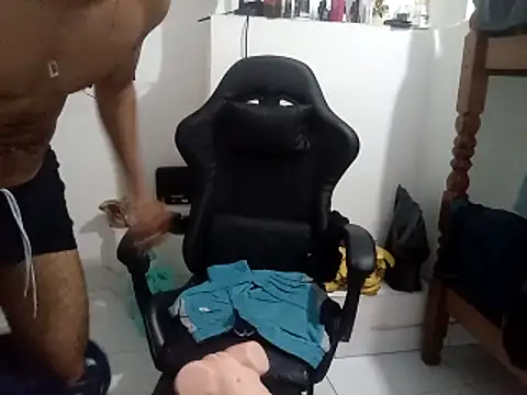 Snapshot of moreno25centimetro chatting on October 12, 2025, 2:21 am moreno25centimetro online show from October 12, 2025, 2:21 am