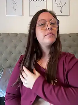 Snapshot of curvy_cute_ashley chatting on September 13, 2025, 2:50 pm curvy cute ashley online show from September 13, 2025, 2:50 pm