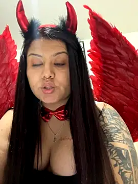 naomy26 online show from November 1, 2025, 8:27 am