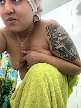 naomy26 online show from November 4, 2025, 12:54 am