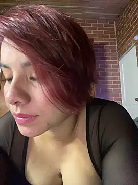 Snapshot of alejandra_prk26 chatting on October 5, 2025, 1:37 am alejandra prk26 online show from October 5, 2025, 1:37 am