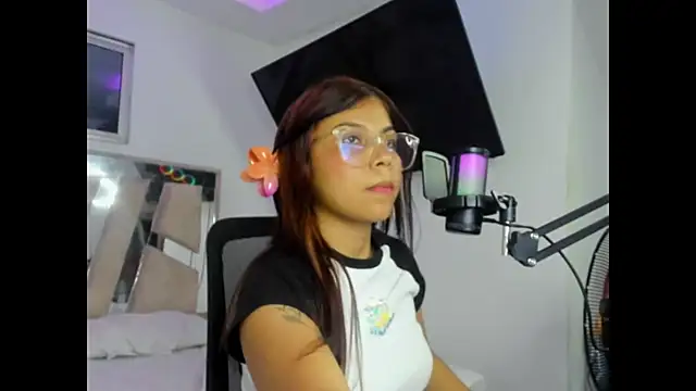 Snapshot of Goddes_any chatting on November 2, 2025, 1:52 am Goddes any online show from November 2, 2025, 1:52 am