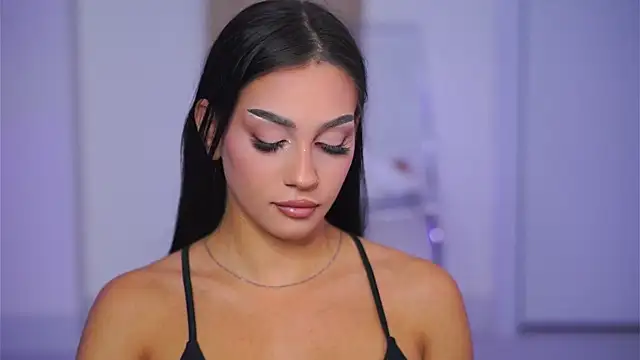 Snapshot of NinaSolenne chatting on November 28, 2025, 7:38 pm NinaSolenne online show from November 28, 2025, 7:38 pm