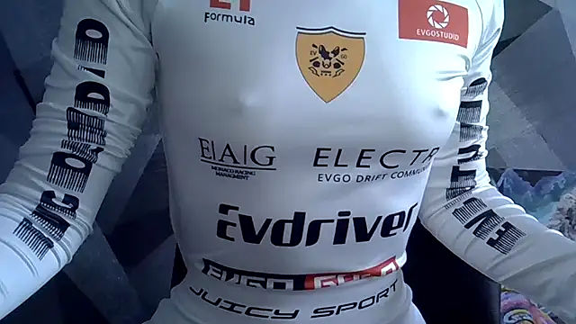 BritneyXKittensx online show from November 8, 2025, 4:23 am