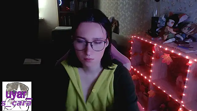 s cara online show from October 4, 2025, 1:42 pm