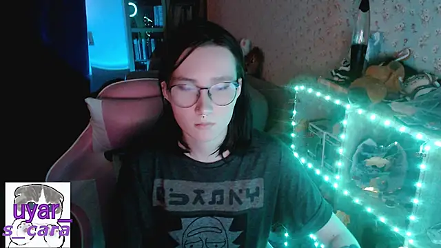 s cara online show from November 8, 2025, 1:33 pm