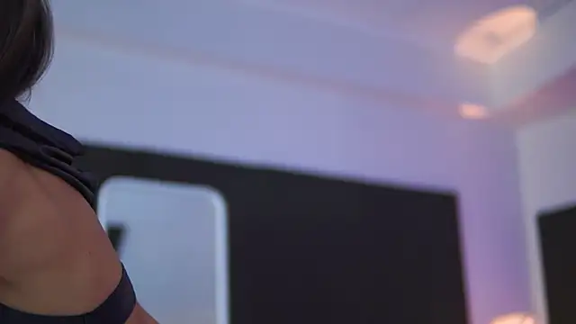 KyssaraPlay online show from October 17, 2025, 7:27 pm