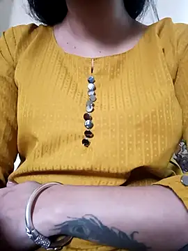 lovelysona11 online show from December 1, 2025, 7:24 am