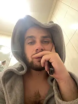 LuckyGirlfriends online show from November 2, 2025, 4:42 pm