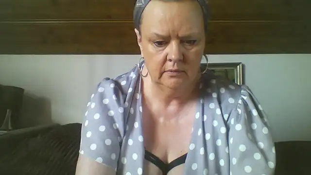 TiffanyMature online show from September 13, 2025, 7:08 am
