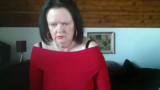 TiffanyMature online show from October 19, 2025, 3:12 pm