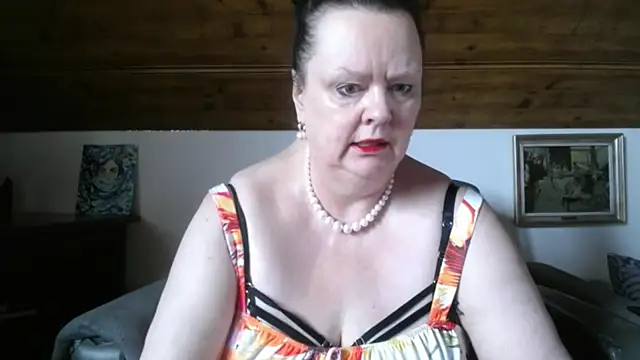 Snapshot of TiffanyMature chatting on May 8, 2026, 7:14 am TiffanyMature online show from May 8, 2026, 7:14 am