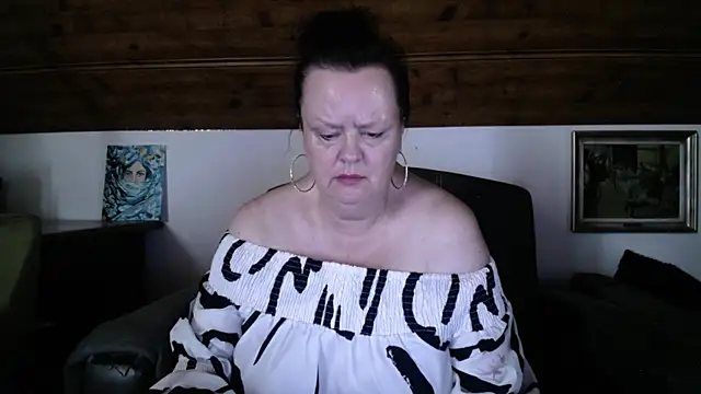 Snapshot of TiffanyMature chatting on June 30, 2026, 10:27 am TiffanyMature online show from June 30, 2026, 10:27 am