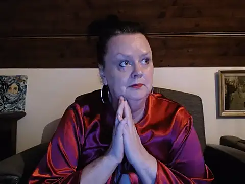 Snapshot of TiffanyMature chatting on July 2, 2026, 8:04 pm TiffanyMature online show from July 2, 2026, 8:04 pm