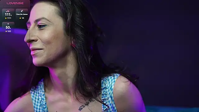 Snapshot of RubyRosa chatting on October 17, 2025, 10:01 pm RubyRosa online show from October 17, 2025, 10:01 pm