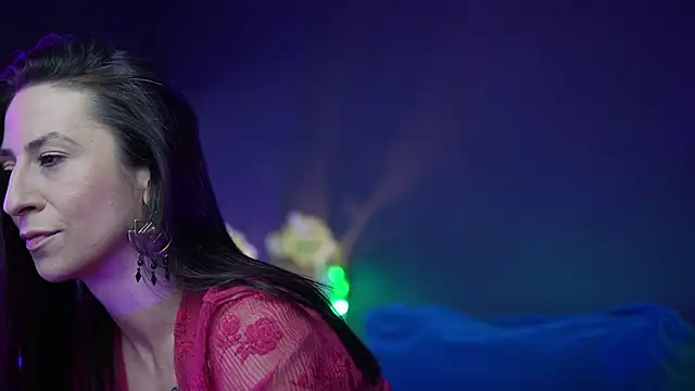 Snapshot of RubyRosa chatting on November 3, 2025, 11:04 pm RubyRosa online show from November 3, 2025, 11:04 pm