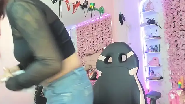 Snapshot of Littlecat_1 chatting on October 7, 2025, 3:58 am Littlecat 1 online show from October 7, 2025, 3:58 am